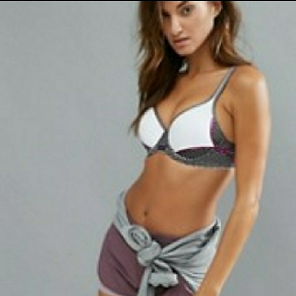 Brand New Sports Bra NWOT